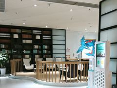 -喜鹊愉家酒店(郑州曼哈顿博览中心地铁站店)