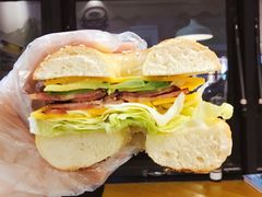 培根牛油果贝果明治-BIG BAGEL(永康路店)