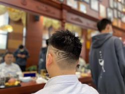 -尼特斯男士发型馆