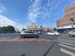 -麦当劳(上海虹桥站30B检票口楼上)