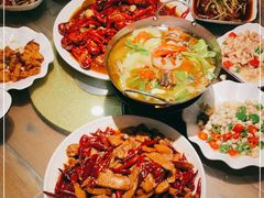 -潜江油焖大虾·小龙虾10年老店(清泉路店)