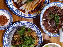 -杨三孃跷脚牛肉(西外棕榈岛店)