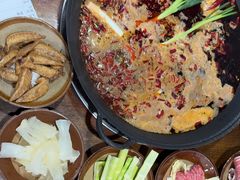 -黄潇洒老火锅(九眼桥宏济巷店)