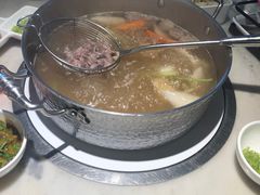 -左庭右院鲜牛肉火锅(浦江欢乐颂店)