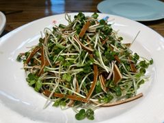 豆皮拌萝卜苗-聚缘堂·海鲜私房菜(松岭路店)