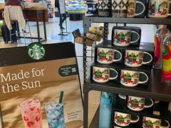 -爱德华·劳伦斯·洛根将军国际机场