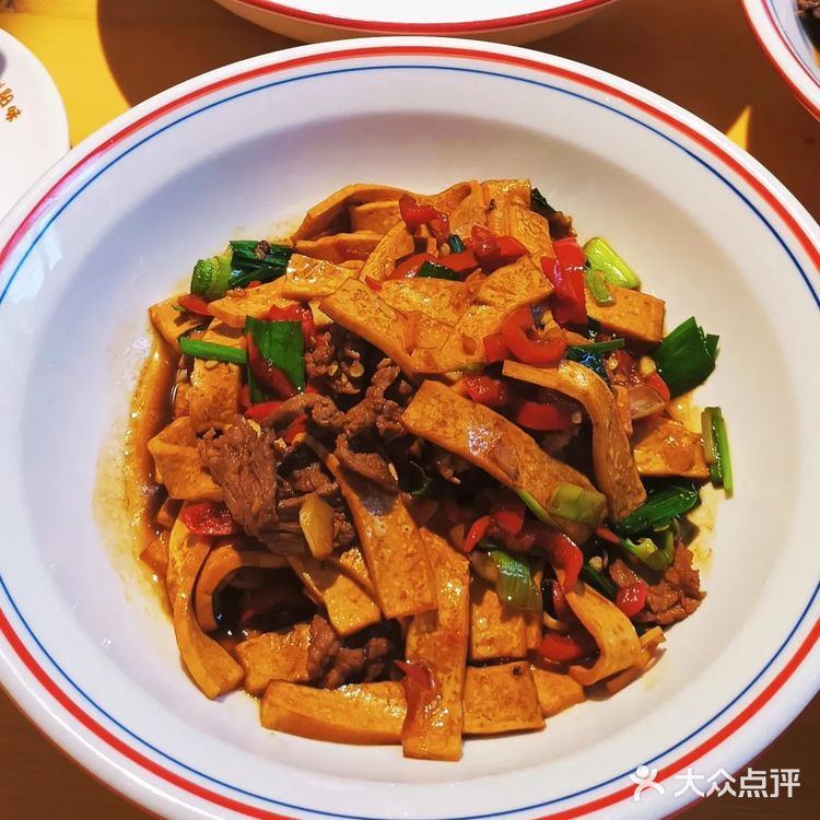 这家新开的长沙菜馆巨好吃 我会经常来的