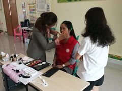 社区服务-首脑美容美发化妆美甲培训学校(龙岗校区)