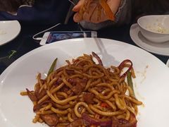 黑椒牛柳炒乌冬面-高第街56号港式餐厅·精选(世茂广场宽厚里大明湖店)