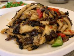 滇味菌香饵块-翠云楼·汽锅鸡·云南特色菜(翠湖公园店)