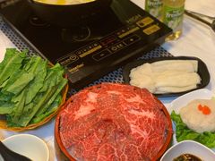 -鲜入围煮花胶鸡海鲜火锅