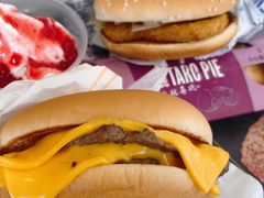 草莓雪糕-麦当劳(开源大道东荟城DT店)