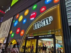 -m豆巧克力世界(上海世茂广场店)