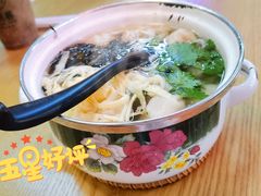 鲜肉小馄饨-柴爿巷·香酥鸡&馄饨(复兴中路店)