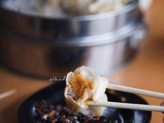 蛋黄鲜肉烧麦-真真鲜馄饨店(启蒙路店)