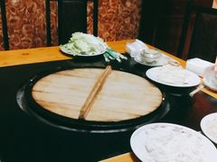 包厢-山城家常菜铁锅炖鱼