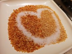 花生芝麻白糖-海底捞火锅鲜切牛肉主题店(长寿路店)
