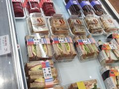 -85度C(生甜甜圈研究工坊·上海平凉店)