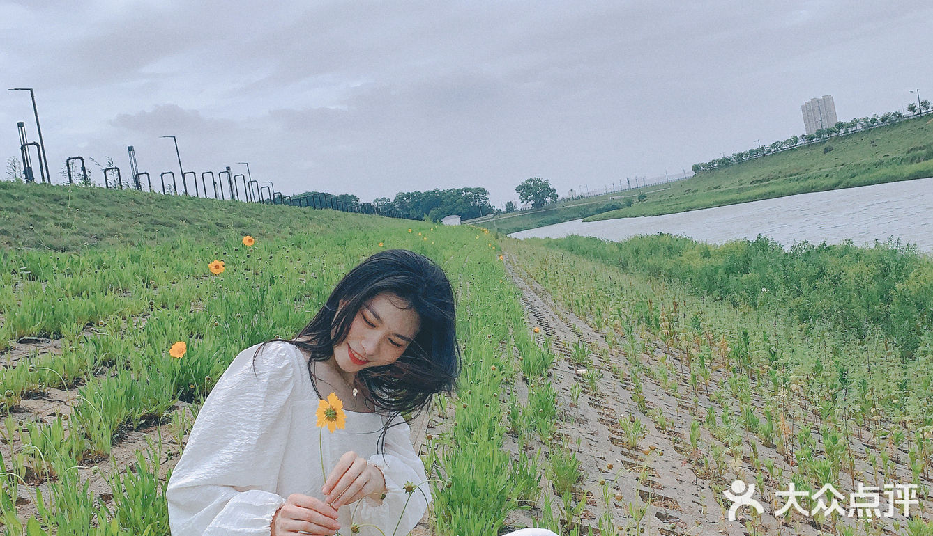 作为长沙人就不去跟外地人挤国金街了，给外地人腾个地