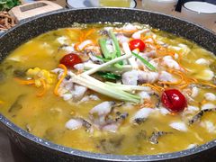 山城外酸菜鱼-山城外·非遗酸菜鱼(新都汇融店)