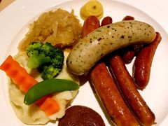 -LENBACH兰巴赫西餐啤酒坊(大连东港店)