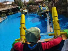 -七彩云南欢乐世界