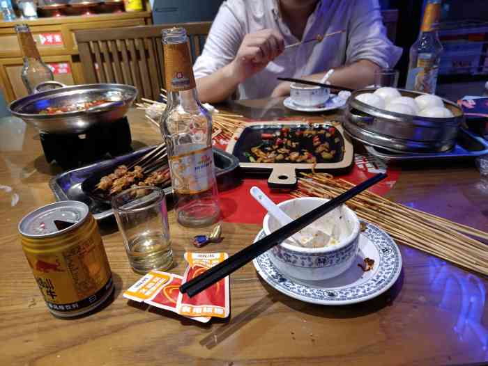 豪情夜宵城(香港街店)-"[薄荷]环境:位置在菲尔酒吧旁边 [.