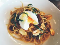 -ROAST coffee & eatery