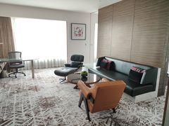 -上海虹桥西郊假日酒店