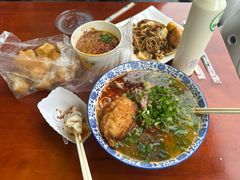-巍山𤆵肉饵丝