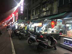 -六合夜市