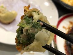 生煎馄饨-小实惠嘉(威海路店)