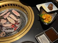 -山川小町·极番烧肉(新地假日广场店)