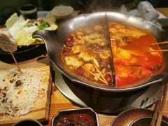-湊湊火锅·茶憩(杭州湖滨银泰in77店)