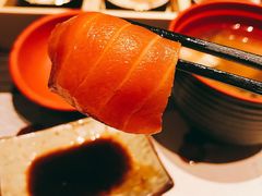 三文鱼鱼腩-赤坂亭 M9和牛烧肉(水街店)