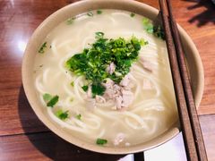 猪肘汤面-亮亮面馆(经六路店)