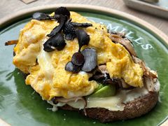 黑松露菌菇炒蛋全麦吐司-O'mills Sourdough Bakery&Bistro(永嘉路店)