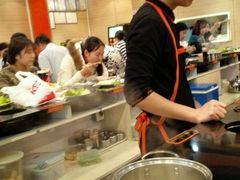 -呷哺呷哺(新世界百货望京店)