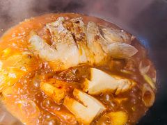 -鱼窝棚柴火铁锅炖(富山屯店)