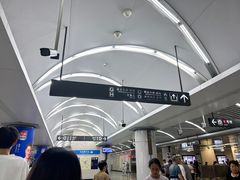 -铁西广场(地铁站)