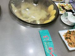 -屯老二农家铁锅炖·行业领军者(梅江店)