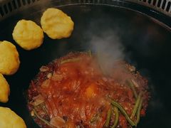 -哈尔滨烧烤·山河村铁锅炖(交大店)