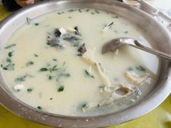 -雪湖煜辰鱼头老店(雪野湖店)