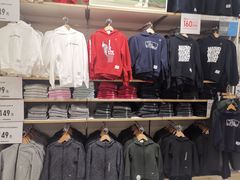 -优衣库(石家庄裕华万达广场店)