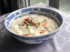 山外山的八宝鱼头王-山外山菜馆(玉泉路店)