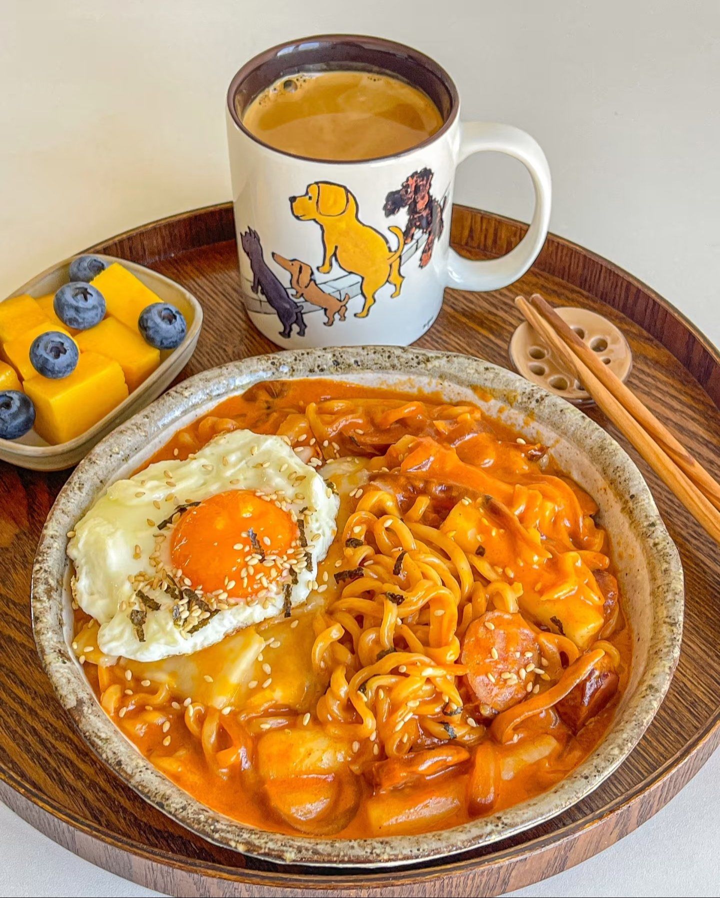 韩式辣酱煮年糕泡面🍝汤汁浓郁黏糊糊🍳拿铁