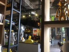 门面-奇醜的猴子咖啡(财信广场店)
