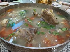清炖羊肉汤-欧提汗·新疆餐厅·清真(银都路店)