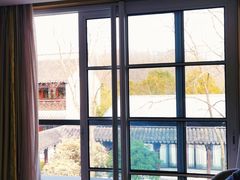 -上海怡沁园度假酒店