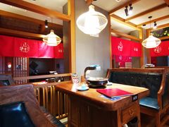 卡座-明洞阿姨·韩式酱蟹烤肉·创意料理(三元桥店)